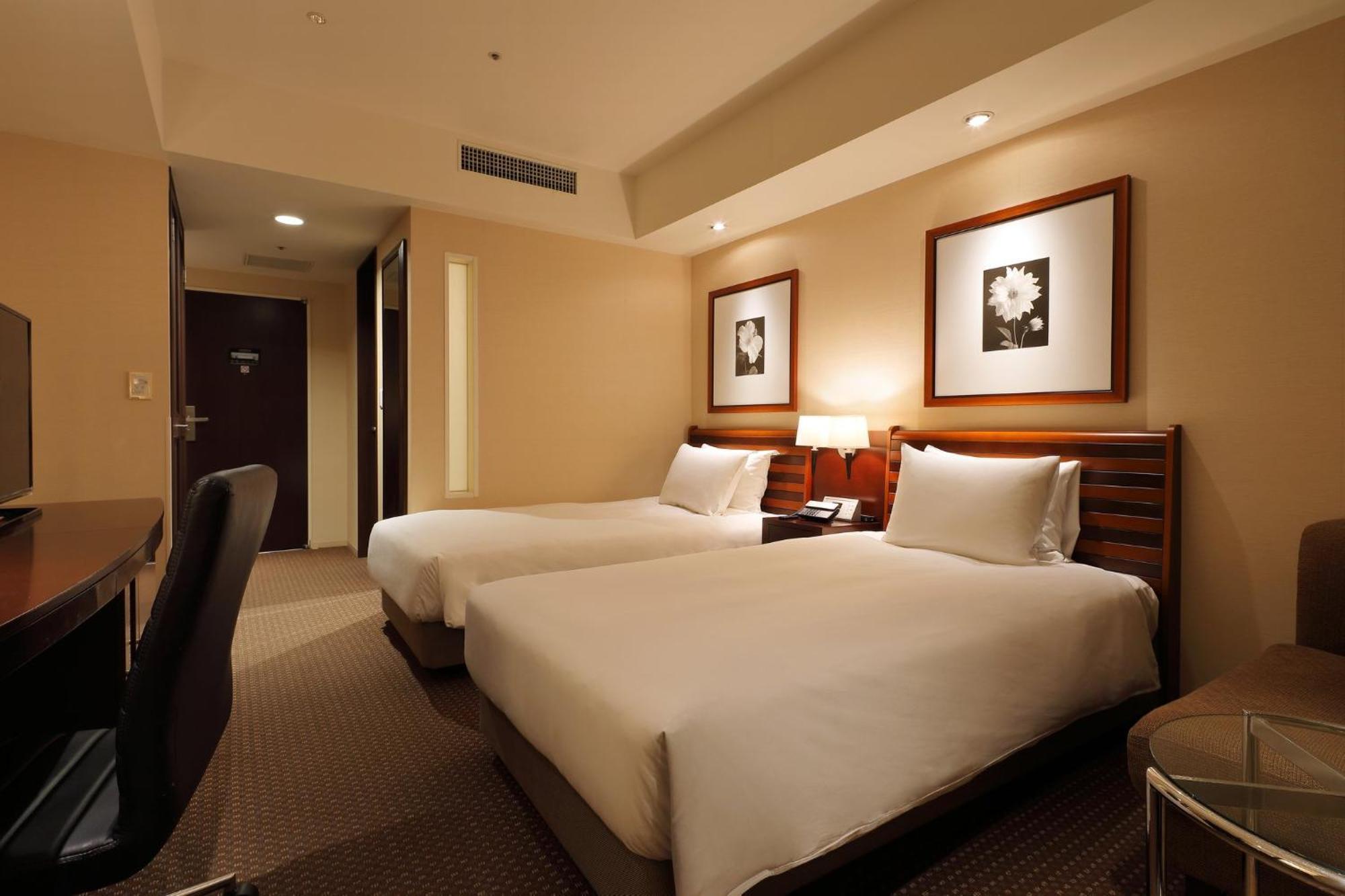 Ana Crowne Plaza Okayama By Ihg Hotel Exterior photo