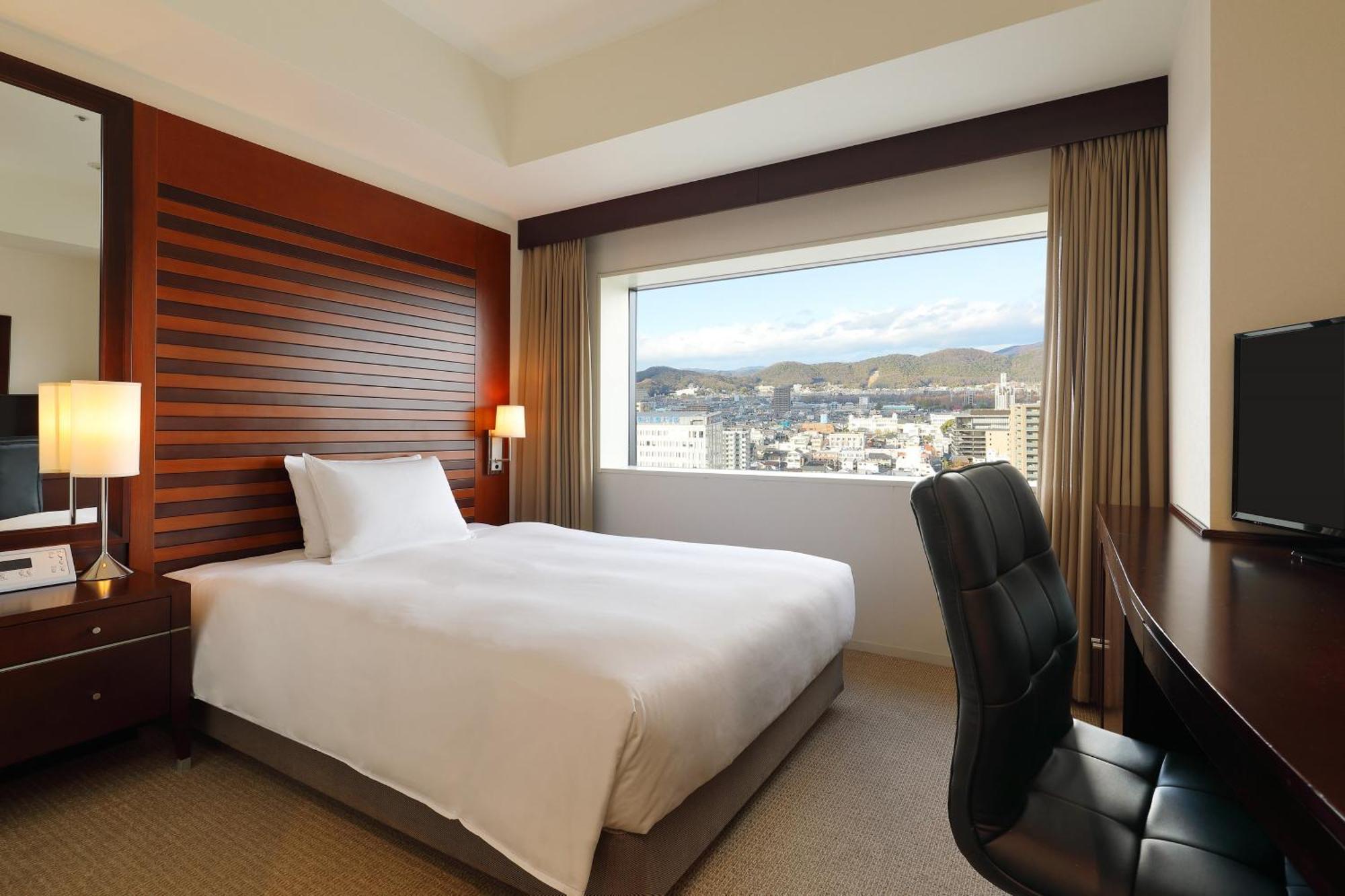 Ana Crowne Plaza Okayama By Ihg Hotel Exterior photo
