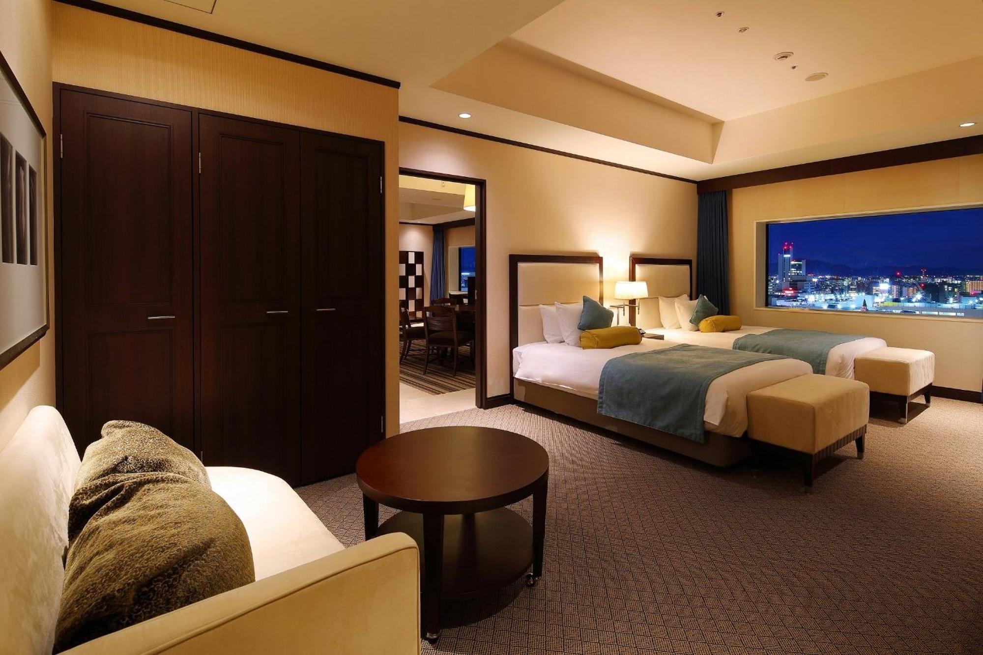 Ana Crowne Plaza Okayama By Ihg Hotel Exterior photo